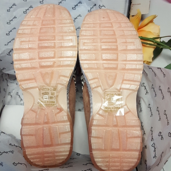 NIB womens Qupid Terrance suede shoes size 5 & 6 - Picture 7 of 10